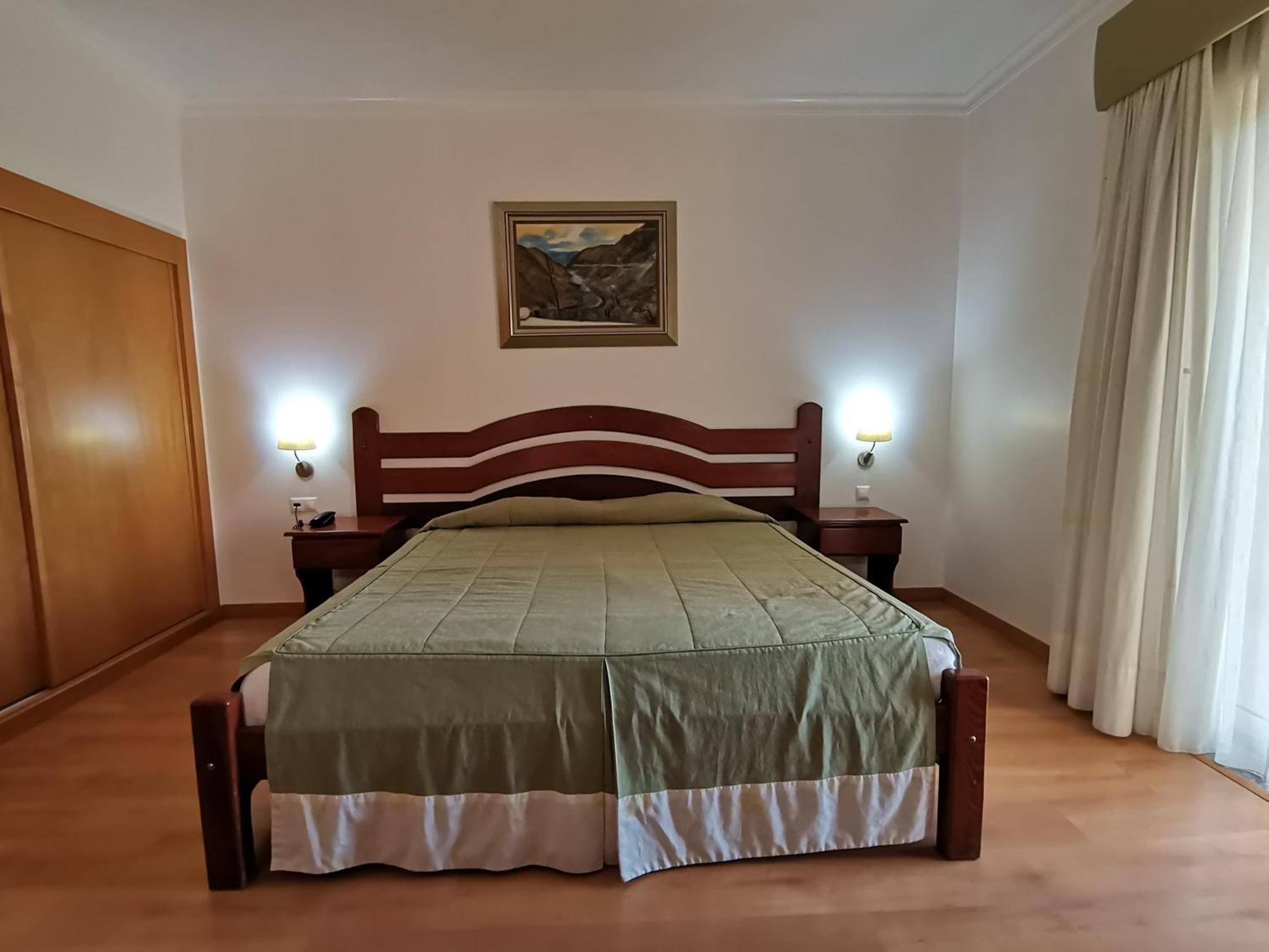 Hotel Quinta Dos Cedros Celorico Da Beira Buitenkant foto