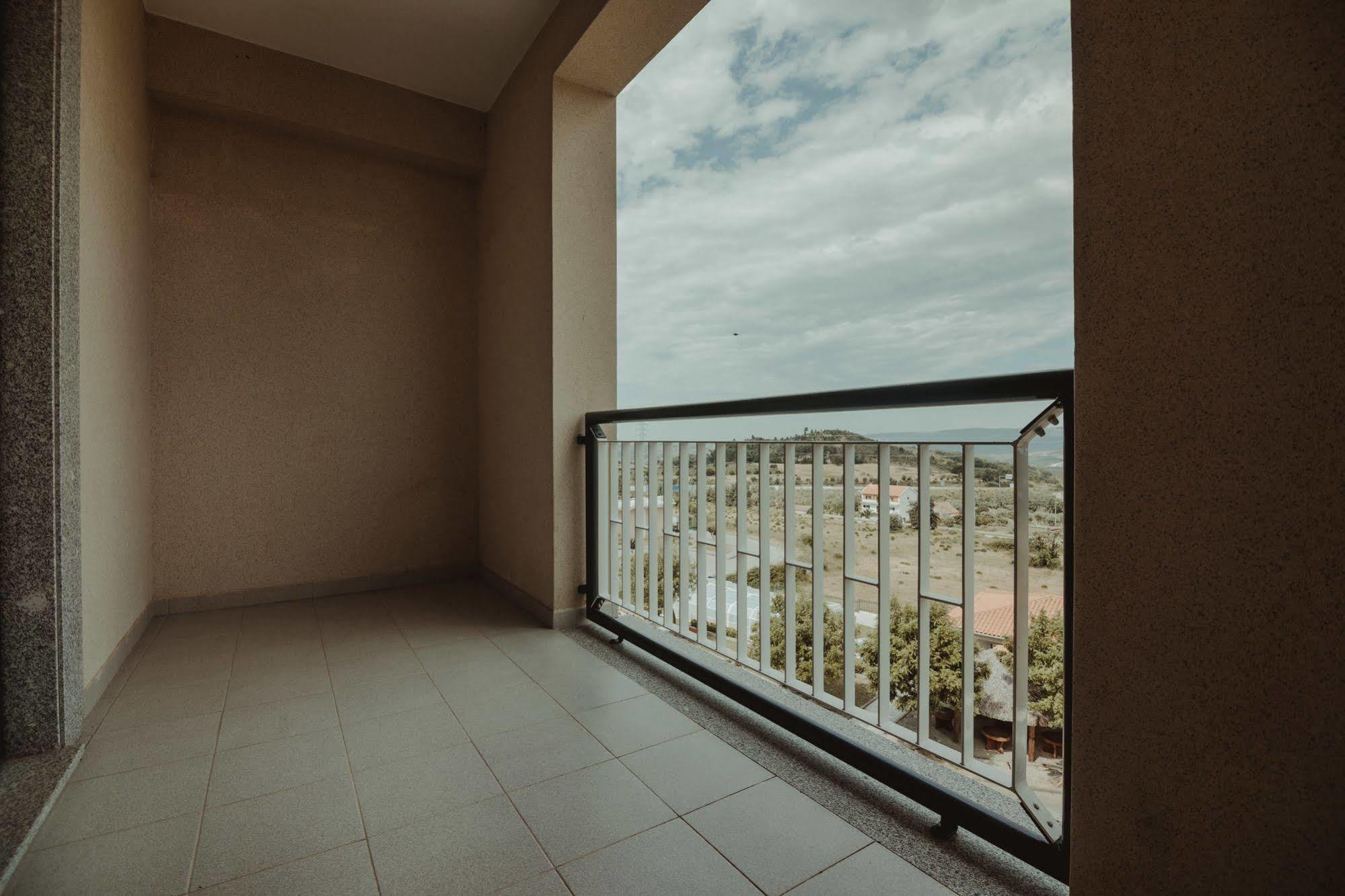 Hotel Quinta Dos Cedros Celorico Da Beira Buitenkant foto